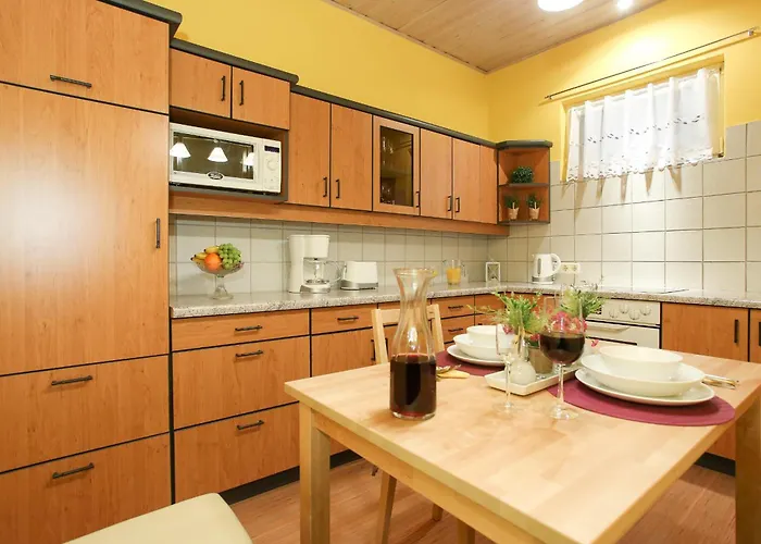Apartment Lovely I Close To Main Station I 10 Minutes To Belvedere Wien