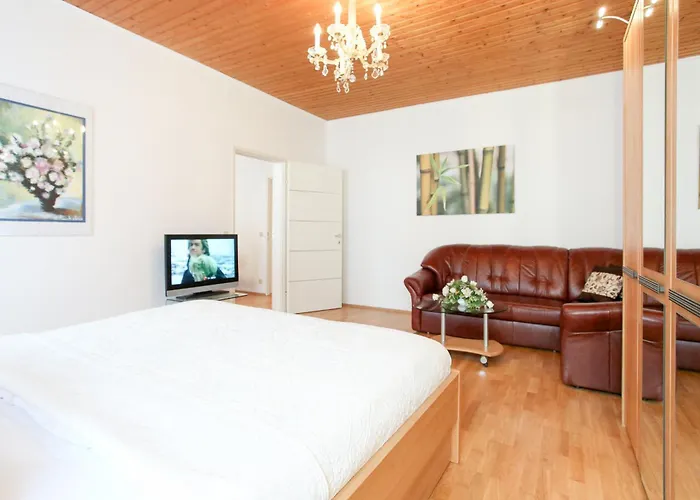 Apartment Lovely I Close To Main Station I 10 Minutes To Belvedere