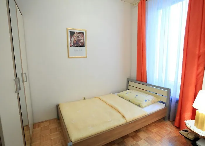 公寓 Lovely I Close To Main Station I 10 Minutes To Belvedere